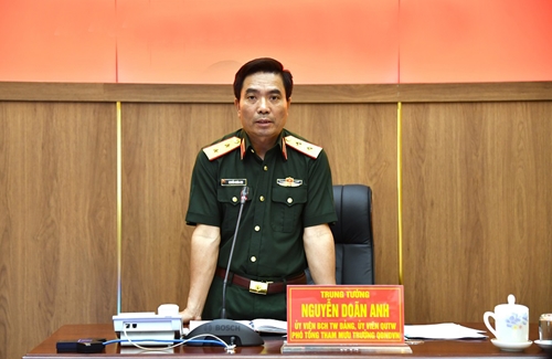 Trung tướng Nguyễn Doãn Anh kiểm tra công tác sẵn sàng chiến đấu tại Ban CHQS huyện Chương Mỹ và Lữ đoàn Xe tăng 201